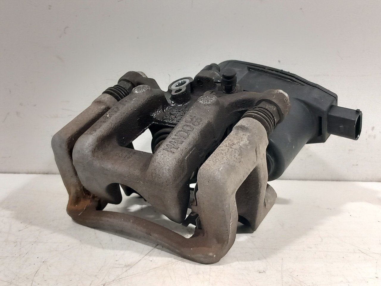 Remklauw rechts achter Hyundai Nexo, Onderdelen@venauto.nl, Van der Ven Autorecycling B.V., Gebruikt, Ettenseweg 76, 4706 PB Roosendaal, The Netherlands
