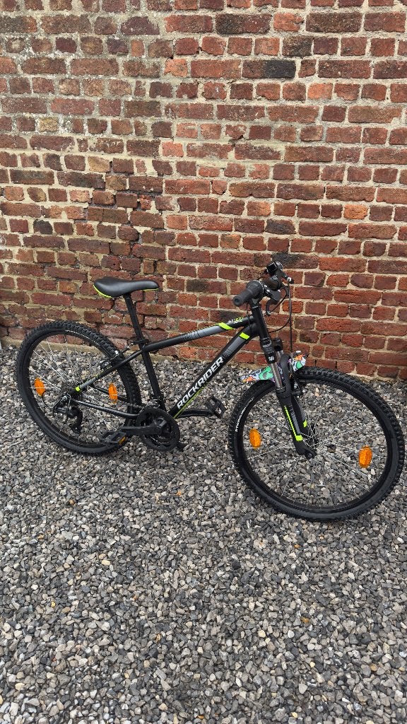 VTT ENFANT ROCKRIDER ST 500 24 POUCES 9-12 ans Noir, Fietsen en Brommers, Fietsen | Mountainbikes en ATB, Ophalen, Zo goed als nieuw