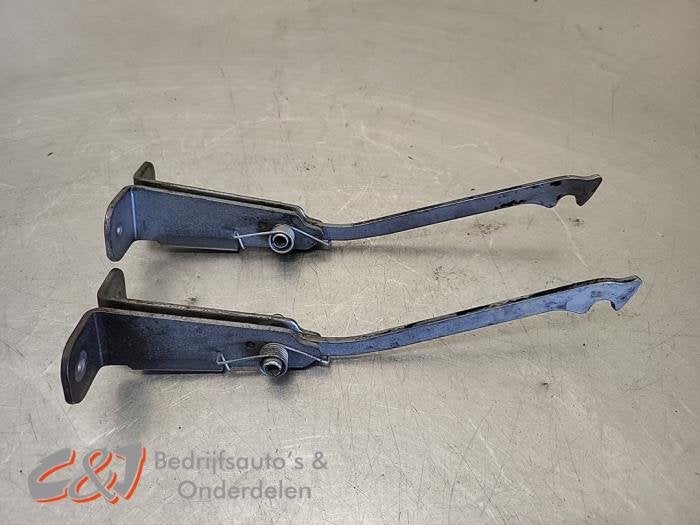 Deurvanger bus/bestel links van een Renault Trafic, Gebruikt, -, Renault, -