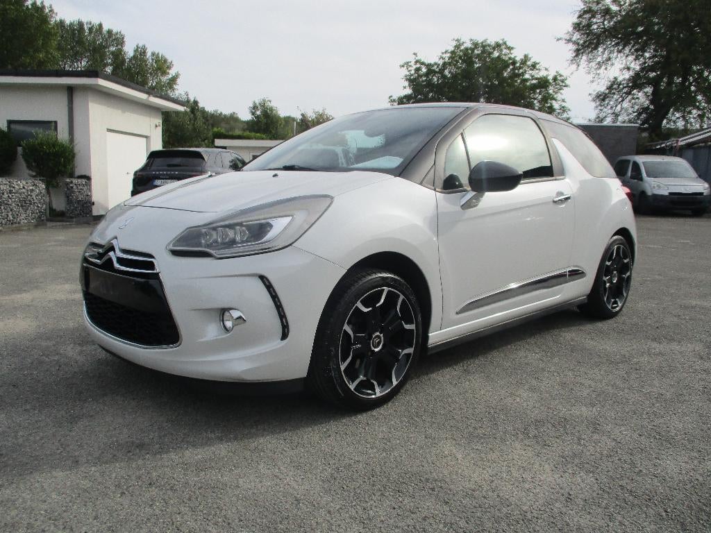 Citroen DS3 1.2i Leder/Auto Airco/Garantie/79.000km, Auto's, Citroën, Voorwielaandrijving, Wit, Leder, Bedrijf