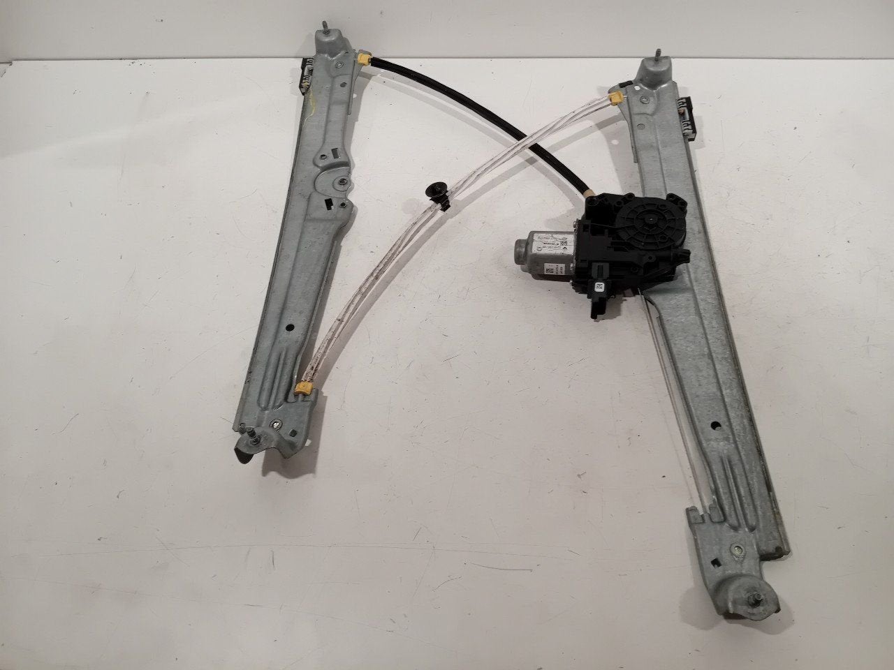 Raammechaniek elektrisch links voor Renault Grand Scénic, Onderdelen@venauto.nl, Van der Ven Autorecycling B.V., Gebruikt, Ettenseweg 76, 4706 PB Roosendaal, The Netherlands