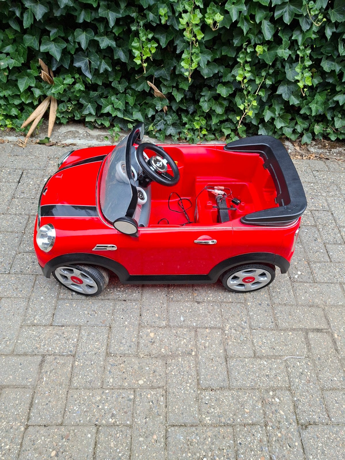 kinderauto mini op batterij, Enfants & Bébés, Jouets | Extérieur | Véhicules à batterie, Enlèvement, Utilisé
