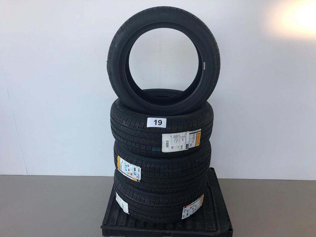 Nieuwe Zomerbanden 215/50 R17 Pirelli 4 stuks voor o.a. Volv, Auto-onderdelen, Banden en Velgen, Ophalen, 215 mm, -, -