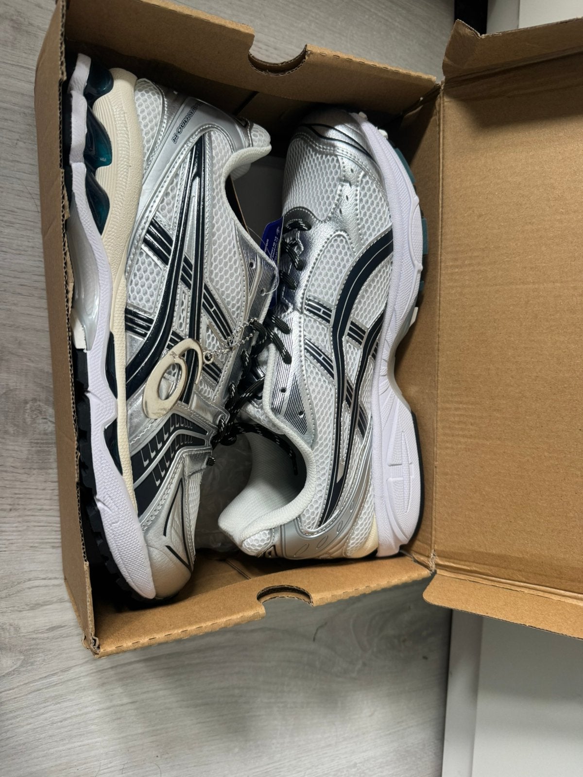 Sneakers asics gel kayano 14, Wit, Nieuw, Ophalen of Verzenden, Sneakers