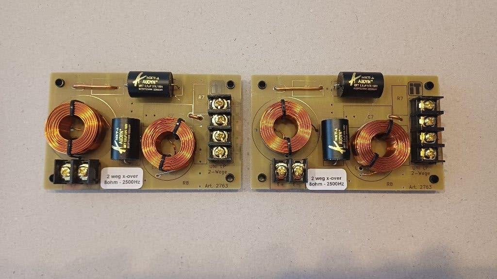 2weg cross-over 2500hz - 8 ohm - 12db/oct - 75/130watt, Overige merken, Nieuw, Ophalen of Verzenden, 60 tot 120 watt