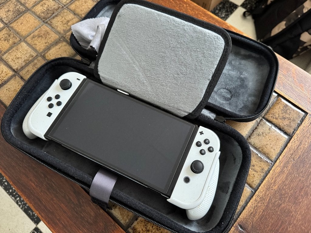 switch oled, Consoles de jeu & Jeux vidéo, Enlèvement, Comme neuf, Switch OLED