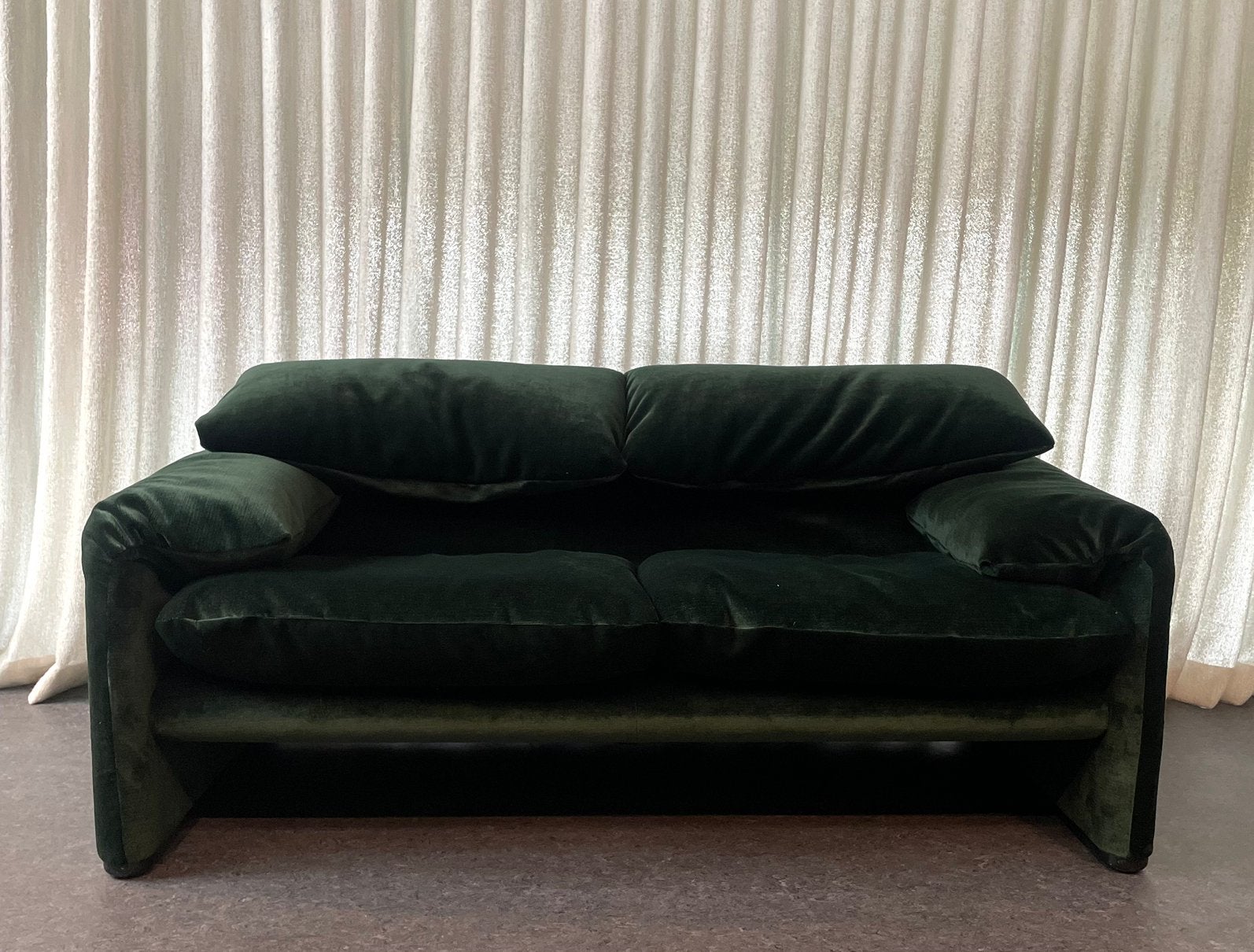 Cassina maralunga sofa nieuwstaat x knoll vitra, Ophalen, Zo goed als nieuw