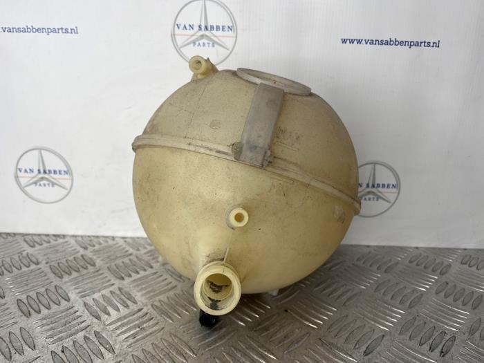 Réservoir d'expansion d'un Mercedes Vito, -, 3 mois de garantie, Utilisé, -