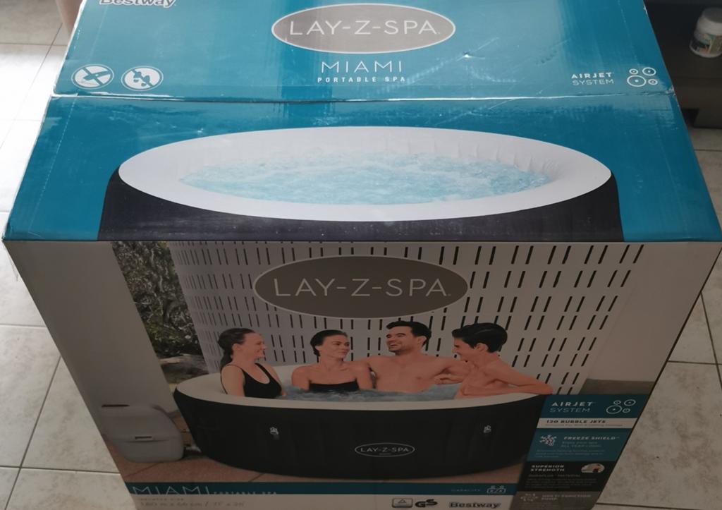 Nieuw jacuzzi Lay-z-spa., Tuin en Terras, Ophalen