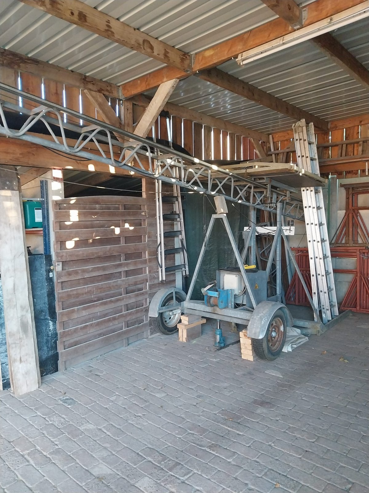 Bouwlift , stelling , schragen, Ophalen, Gebruikt, Bouwlift