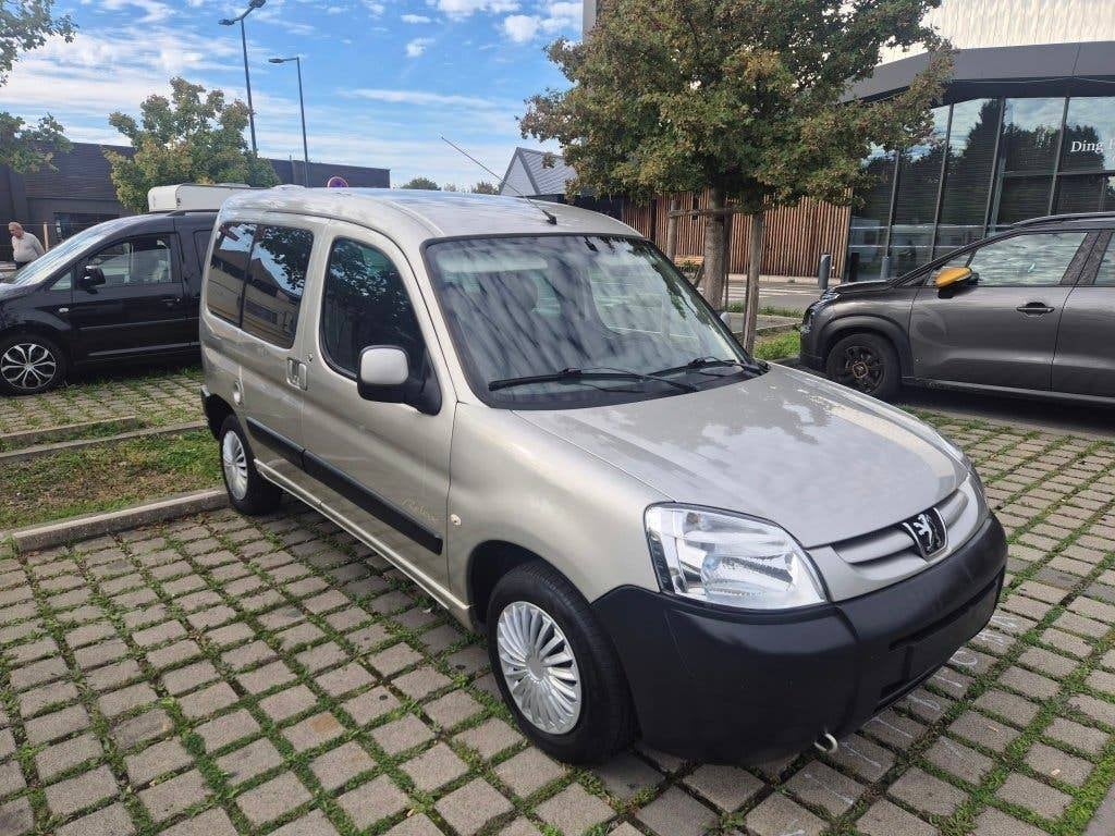 Peugeot Partner 2007 1.6HDI, Bedrijf, Te koop, https://public.car-pass.be/vhr/1fc44f78-eba4-4a0e-86f2-5577ed435937, Partner