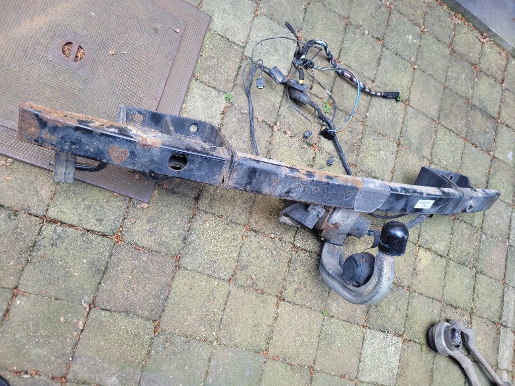 attache remorque bmw e91, Enlèvement, Utilisé