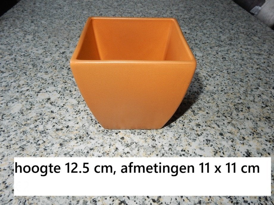 nr.176 - Bloempot oranje, Tuin en Terras, Bloempotten, Ophalen, Zo goed als nieuw, Vierkant