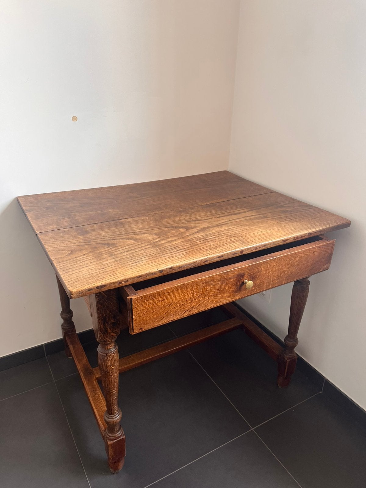 Antiek bureau met grote lade en stoel, Ophalen