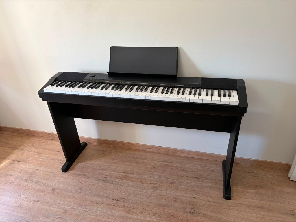 Piano, Muziek en Instrumenten, Piano's, Ophalen of Verzenden, Zo goed als nieuw, Wit, Piano