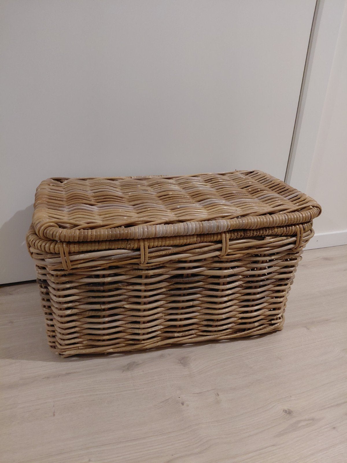 Landelijke mand met deksel., Gebruikt, Met deksel, Mand, Ophalen of Verzenden