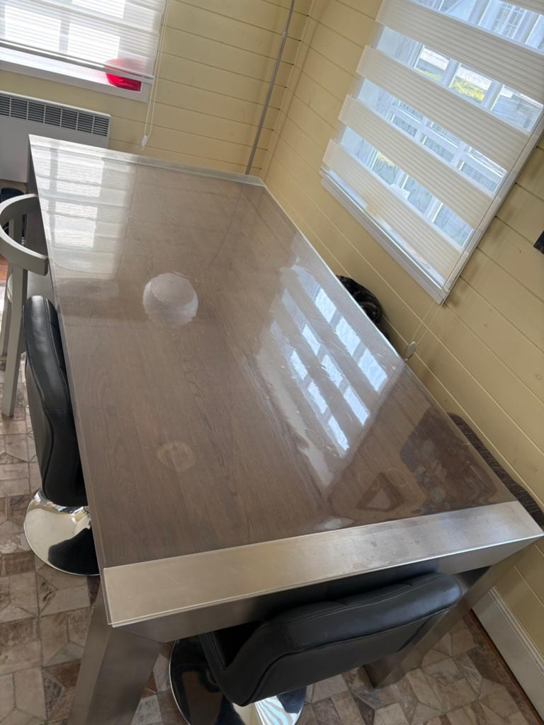 Table et meuble en bois massif, Enlèvement