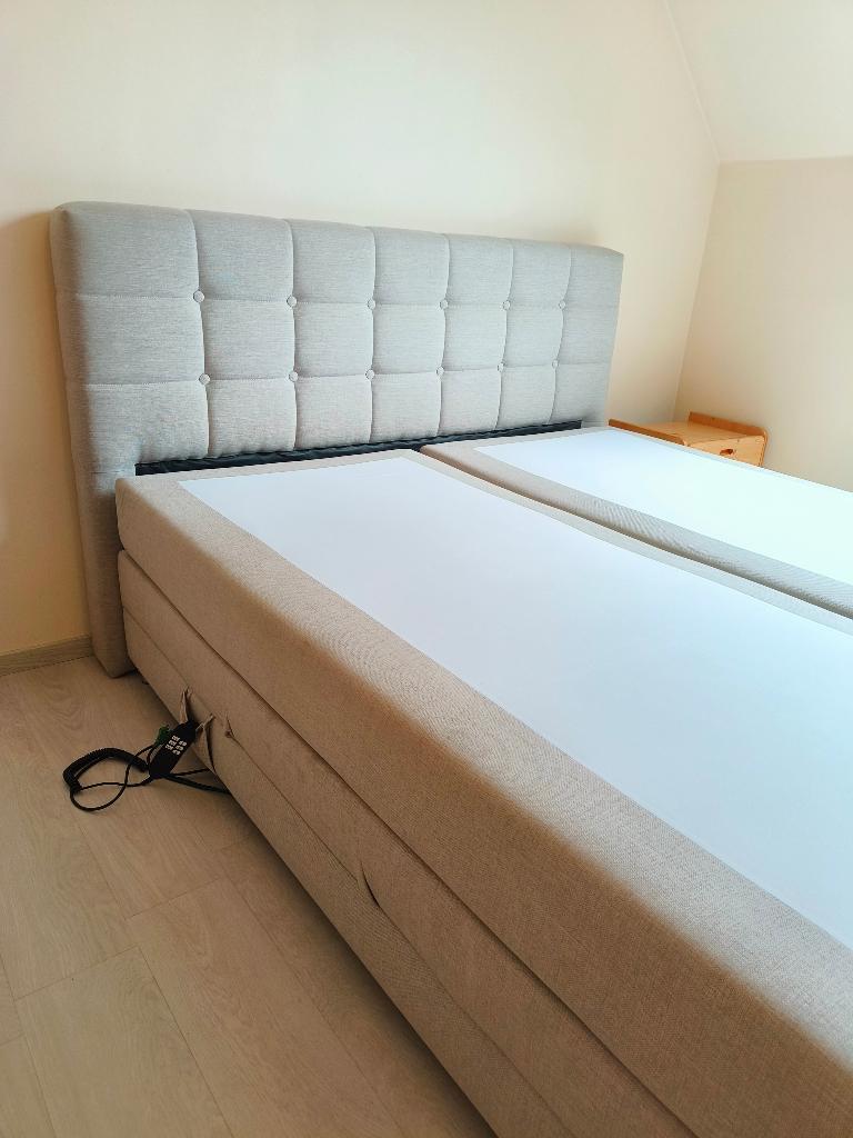 Boxspring ergonomisch en elektrisch instelbaar - 180 x 200, Huis en Inrichting, Slaapkamer | Boxsprings, Gebruikt, 180 cm, 200 cm