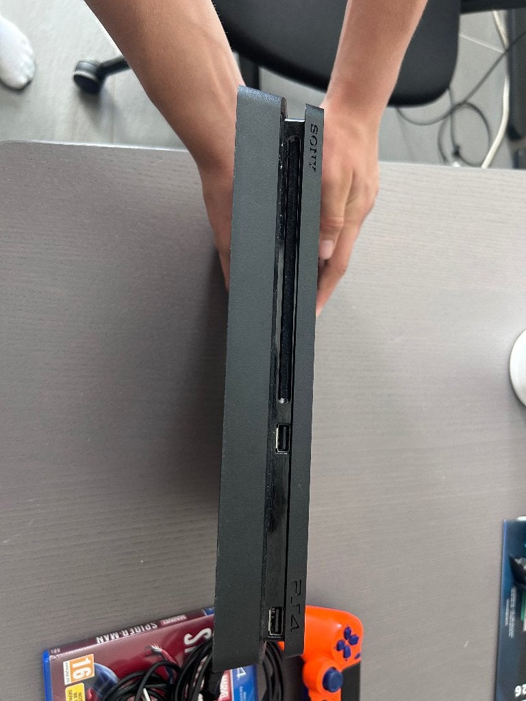 PS4 met DVD player spel Spider man, Consoles de jeu & Jeux vidéo, 500 GB, Avec 1 manette, Enlèvement, Utilisé