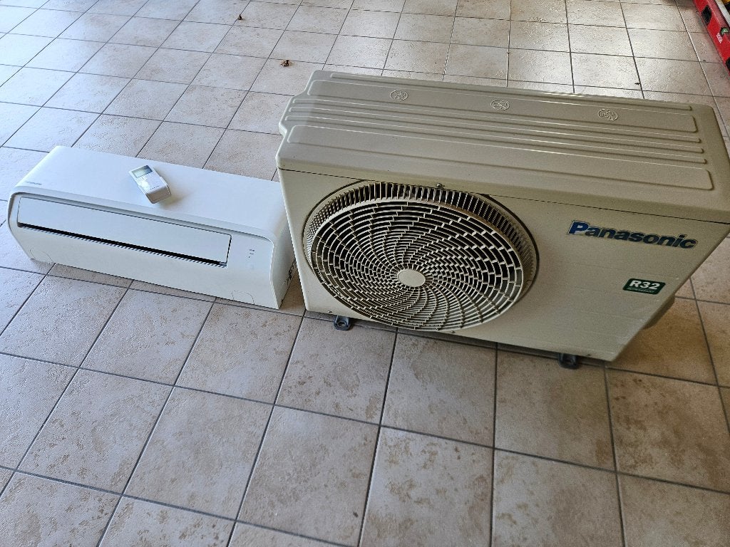 Airco Panasonic buitenunit + binnenunit, Ophalen, Koelen en Ontvochtigen, Zo goed als nieuw, Afstandsbediening