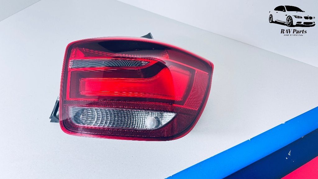 Feu arrière droit à LED BMW Série 1 F20 F21 7241542, Enlèvement ou Envoi, Utilisé, Arrière, BMW