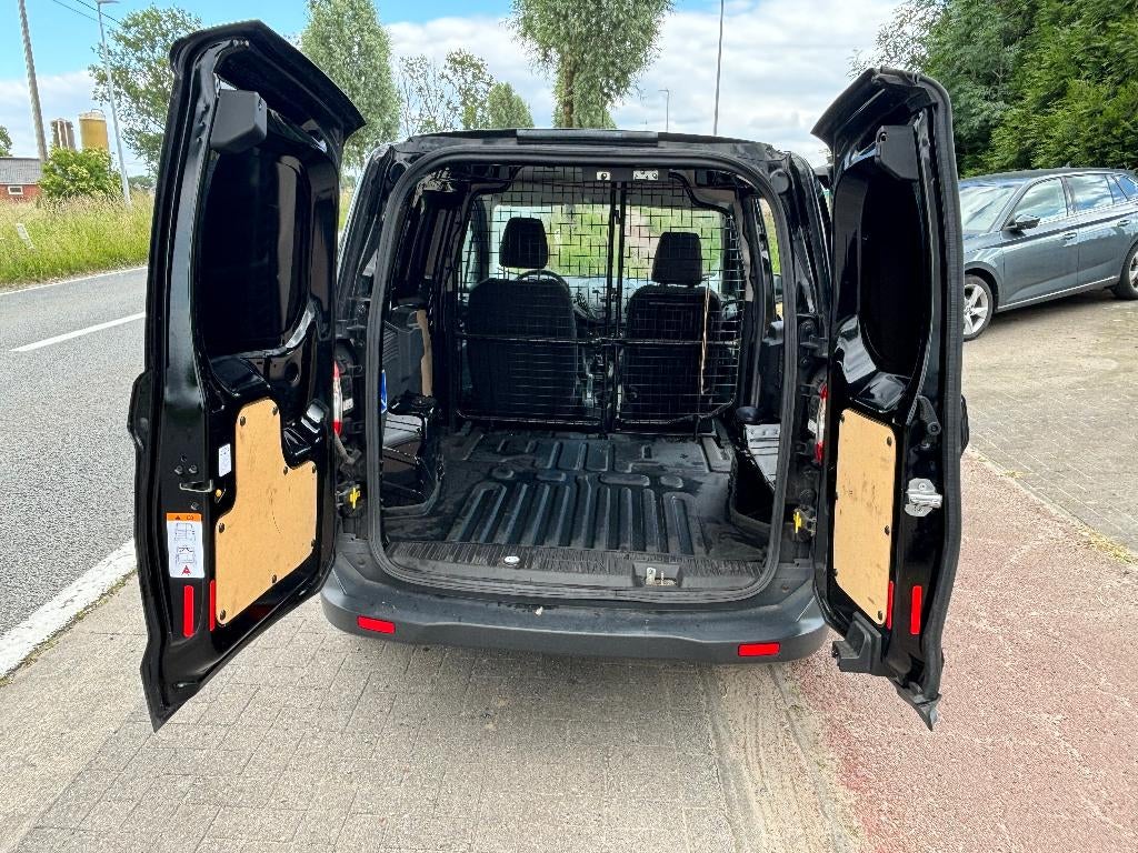FORD TRANSIT COURRIER BTW AFTREKBAAR 80000Km 08/2020, Auto's, Ford, Euro 6, Zwart, Bedrijf, Diesel
