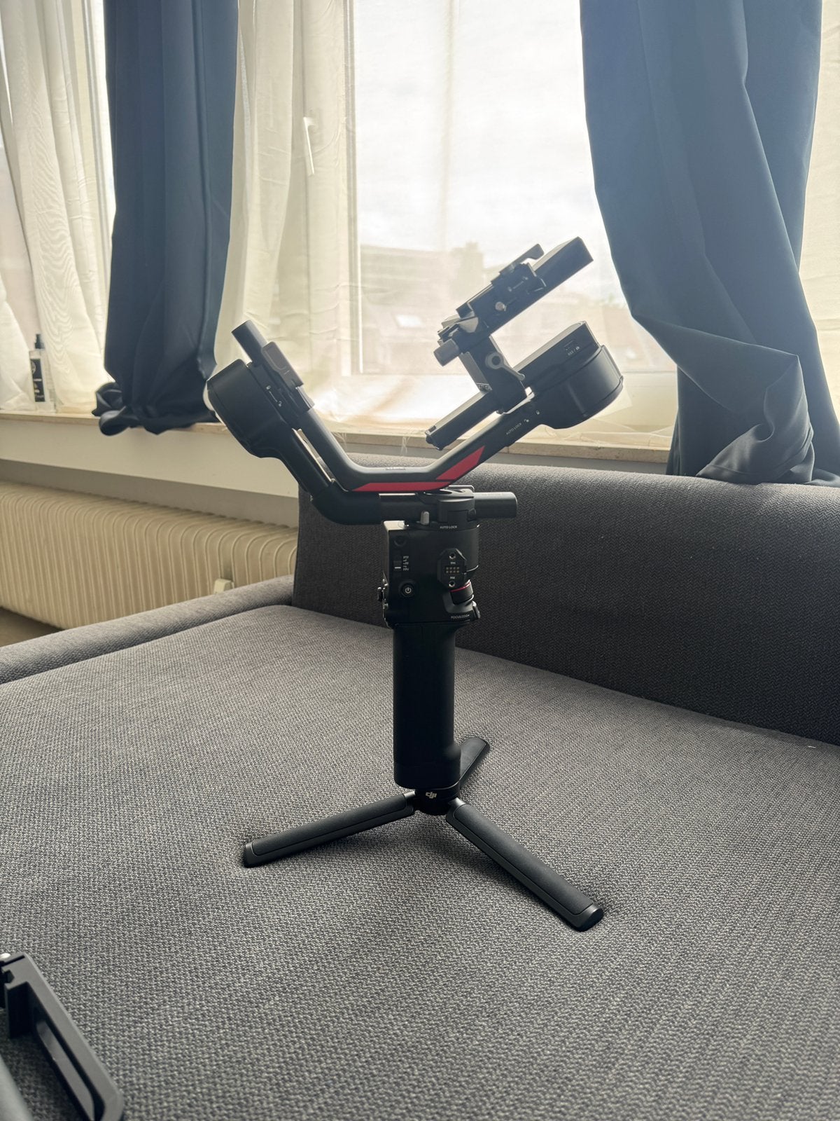 DJI RS 4 Pro Combo, Enlèvement ou Envoi, Neuf, Moins de 150 cm, Autres types