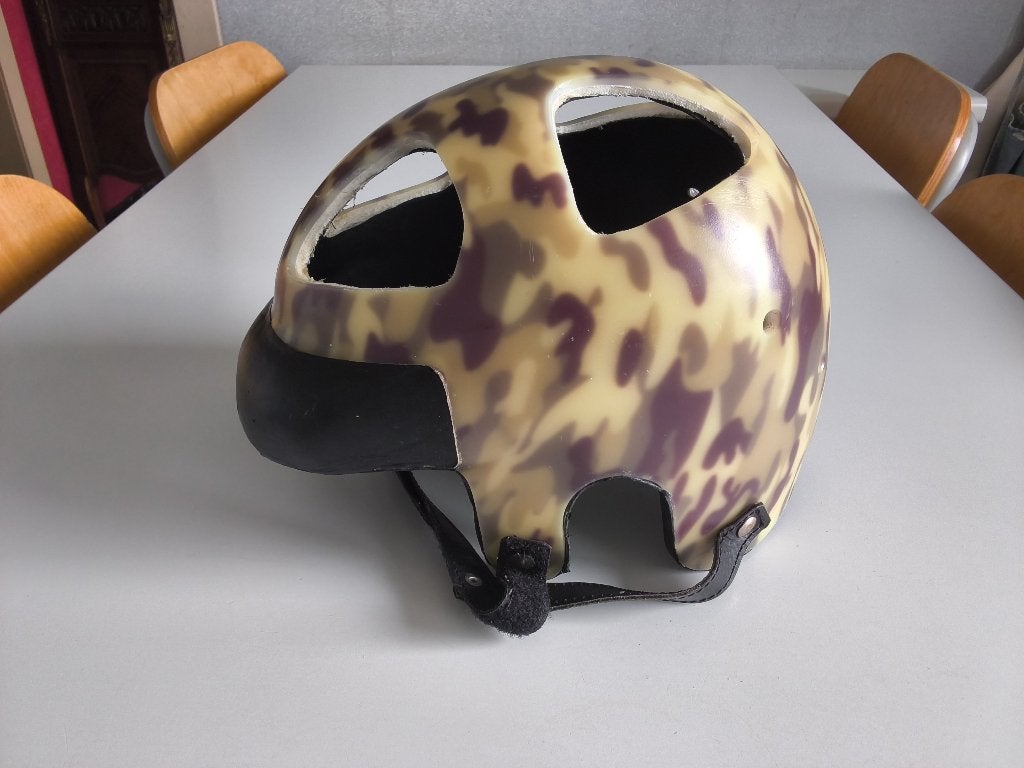 Casque protection en résine & cuir sport/handicapé /T. XL +, Vêtements | Hommes, Chapeaux & Casquettes, Enlèvement ou Envoi, Comme neuf