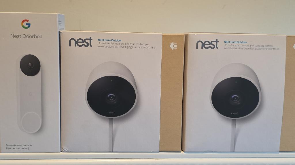 2x nest camera outdoor 1x nest deurbel, Ophalen, Zo goed als nieuw, Buitencamera