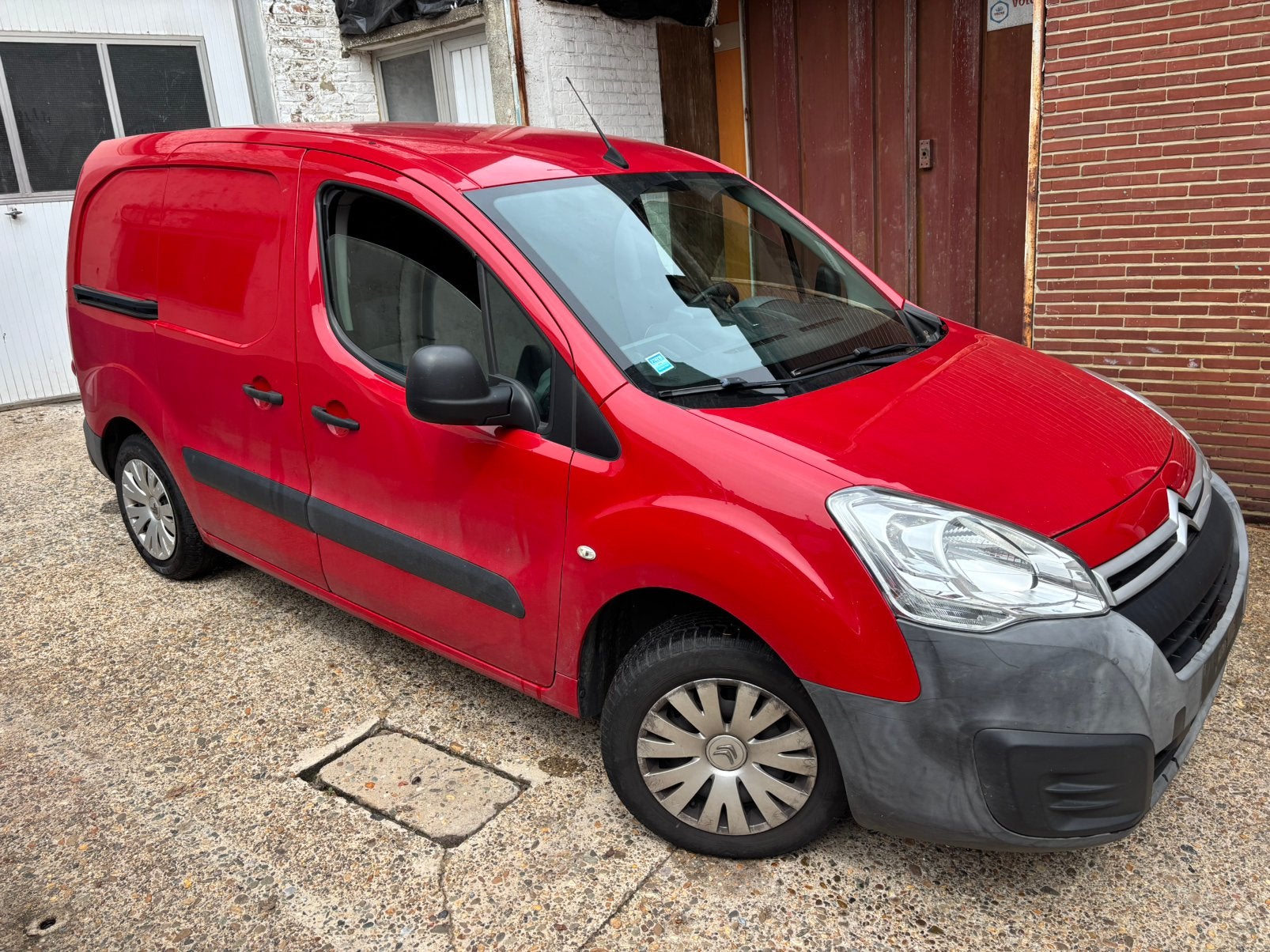 Citroën BERLINGO 1.6 HDI 2016, Auto's, Voorwielaandrijving, Dealer onderhouden, Stof, 73 kW