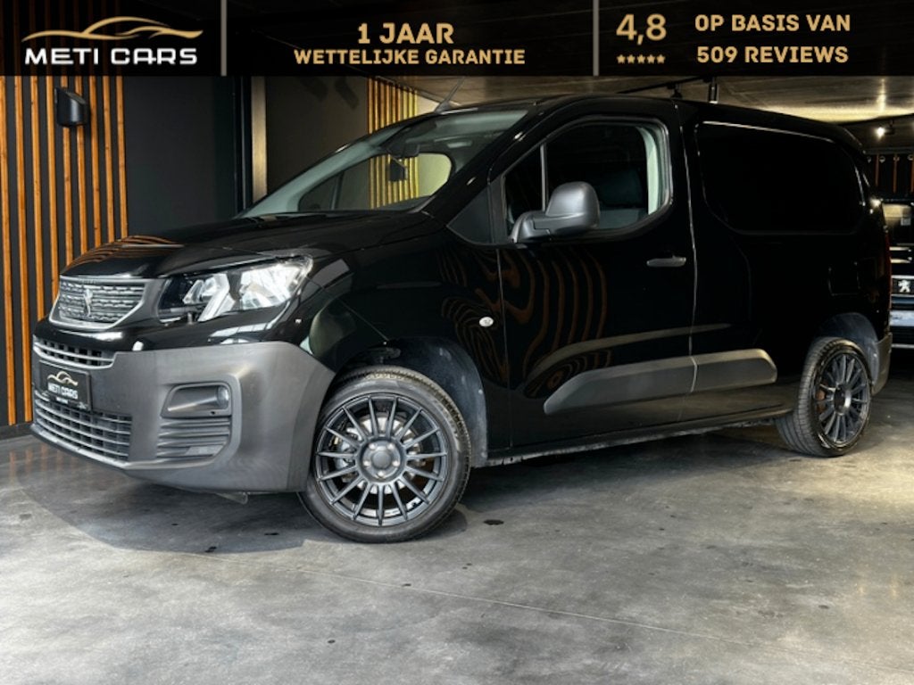 Peugeot Partner 1.2 PureTech L1 | Carplay | AC | Cruise | .., Voorwielaandrijving, Dealer onderhouden, 1199 cc, Zwart