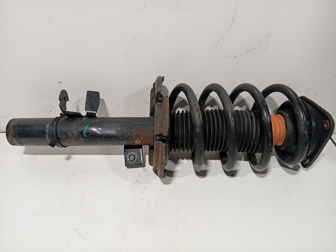 Veerpoot links voor Ford Transit Connect, Onderdelen@venauto.nl, Van der Ven Autorecycling B.V., Ettenseweg 76, 4706 PB Roosendaal, The Netherlands