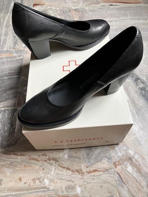 A.F. Vandevorst pumps maat 37 zwart, Kleding | Dames, Ophalen, A.F. Vandevorst, Pumps, Zwart