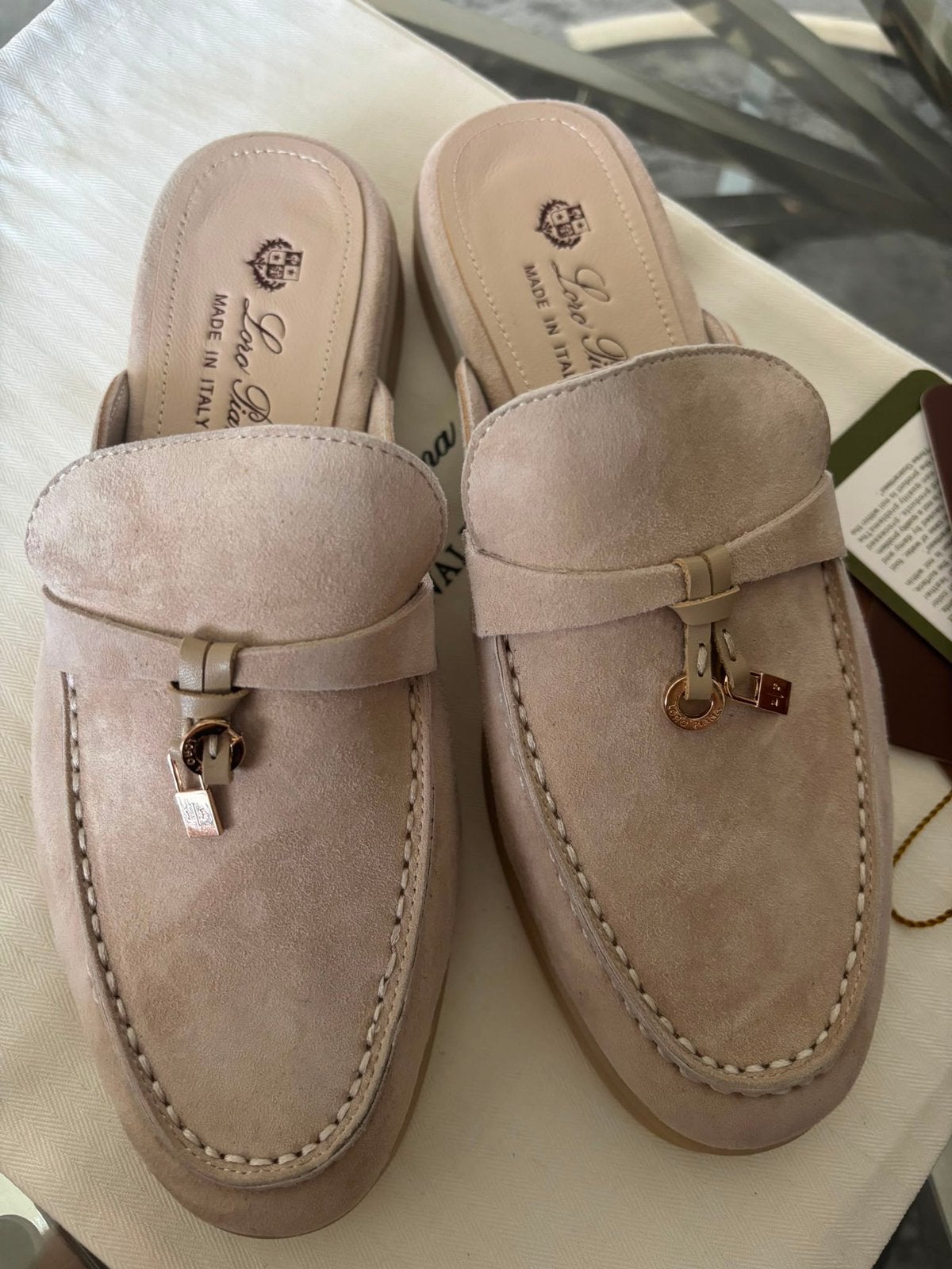 Sandales femme loro piana, Kleding | Dames, Schoenen, Ophalen of Verzenden, Nieuw, Beige, Sandalen of Muiltjes
