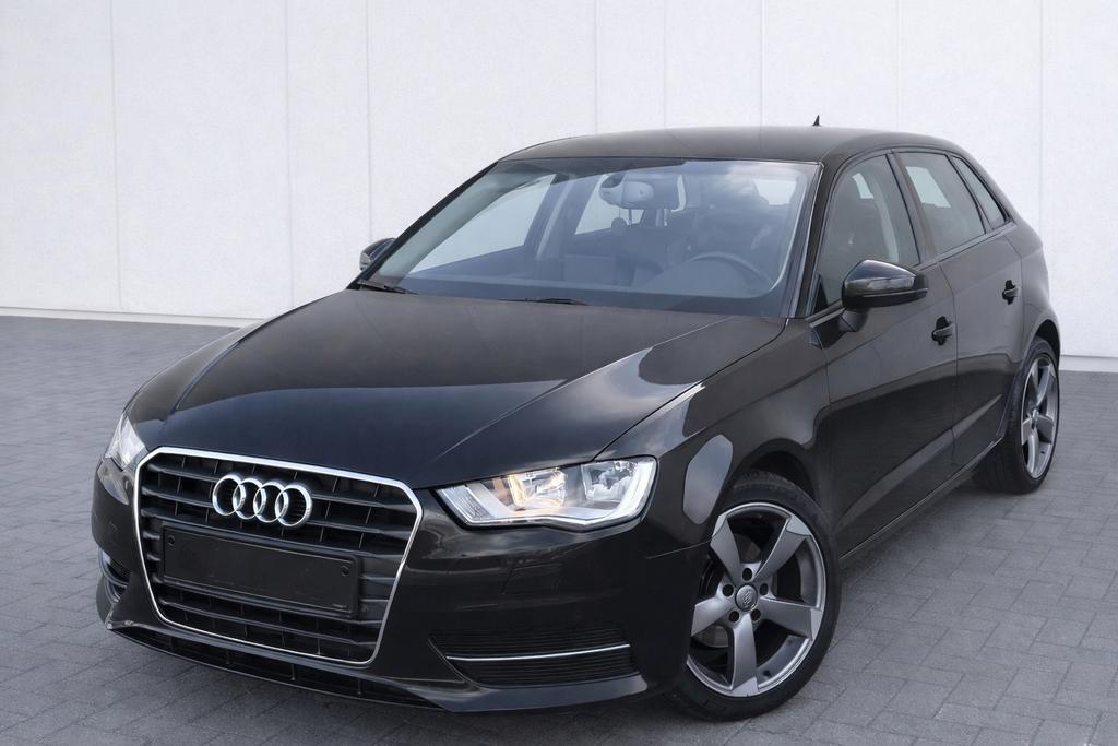 A3 Sportback 1.6tdi Euro5/ cuir /navi / jantes rotor, Autos, Cuir, Euro 5, Achat, Noir