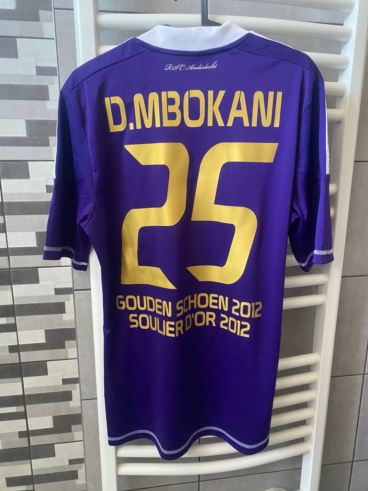 Maillot mbokani anderlecht, Collections, Articles de Sport & Football, Enlèvement ou Envoi, Comme neuf, Maillot