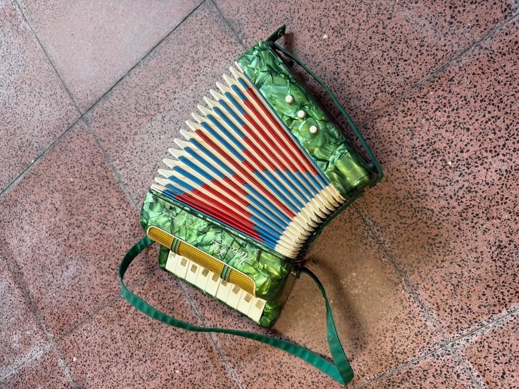 Vintage speelgoed accordion Hero, volledig functioneel, Ophalen