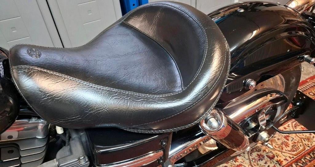 Harley Davitson dyna mustang-zadel 2006-2017, Motoren, Ophalen, Gebruikt