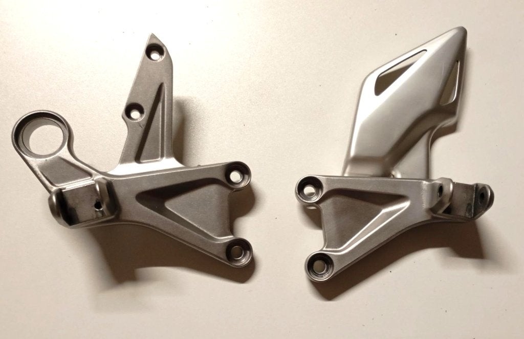 Voetsteunplaat Honda Cbr 1000 rr SC77 2017 19, Verzenden, Gebruikt
