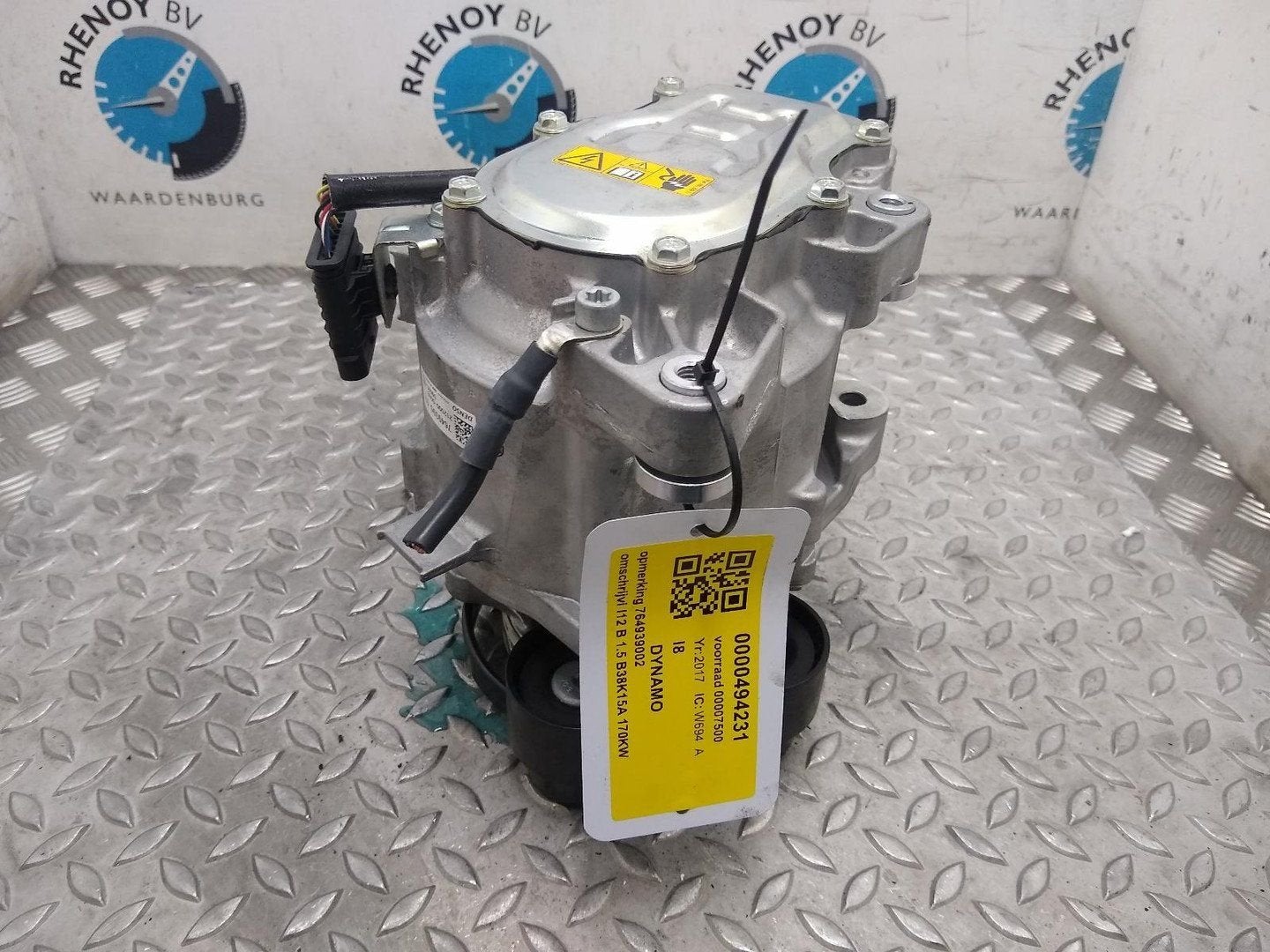 BMW I8 DYNAMO 2017, Enlèvement ou Envoi, Utilisé, ARN reconnu