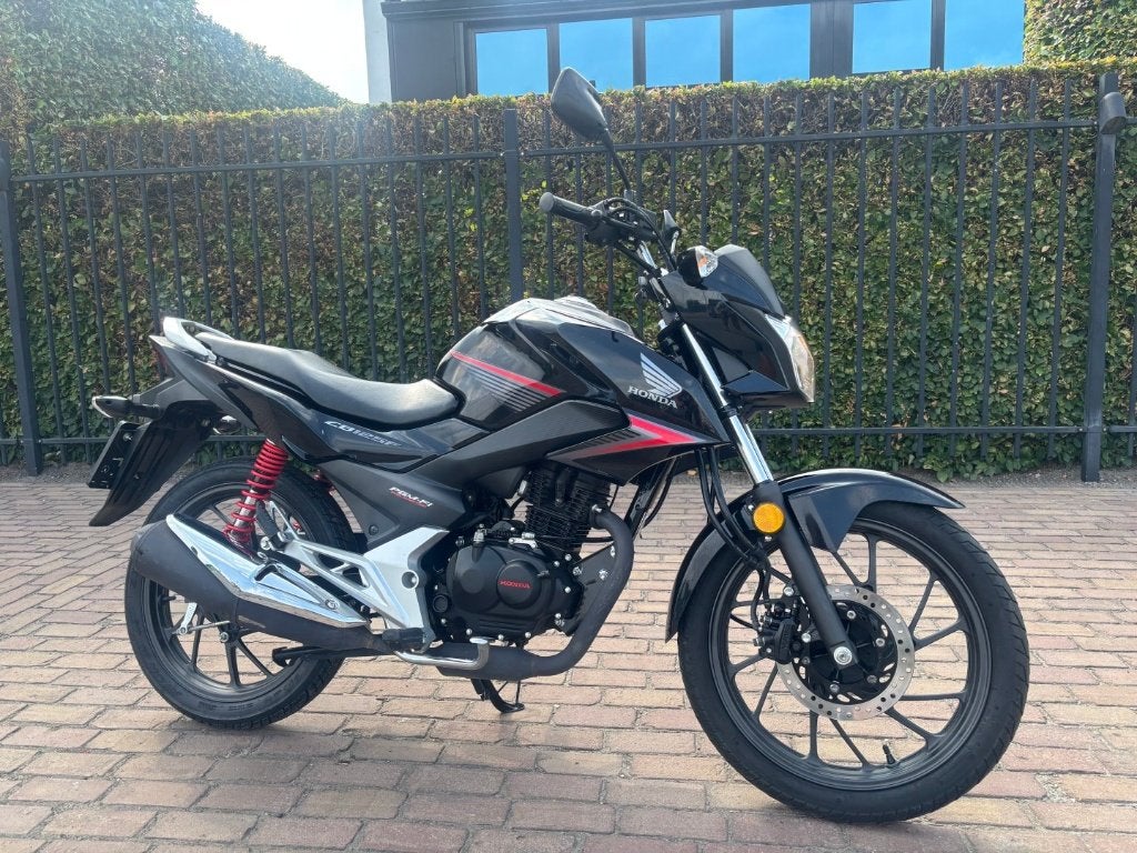 Honda CB125F, 125 cc, 11 kW of minder, Handgeschakeld, 1 cilinder