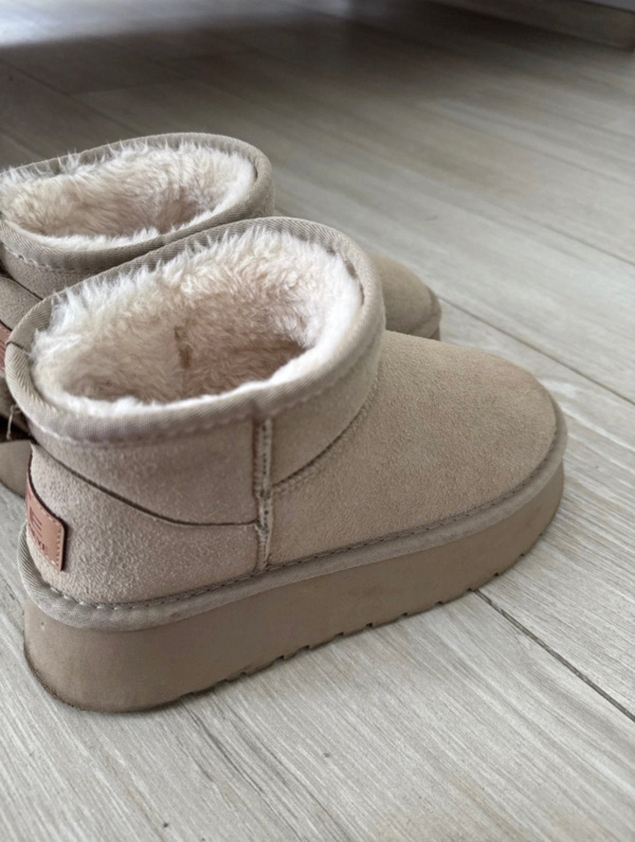 Beige winterboots, Ophalen of Verzenden, Zo goed als nieuw, Beige, Snowboots