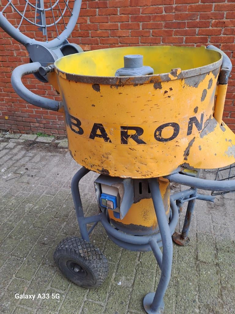 Dwangmenger voegmolen baron, Enlèvement