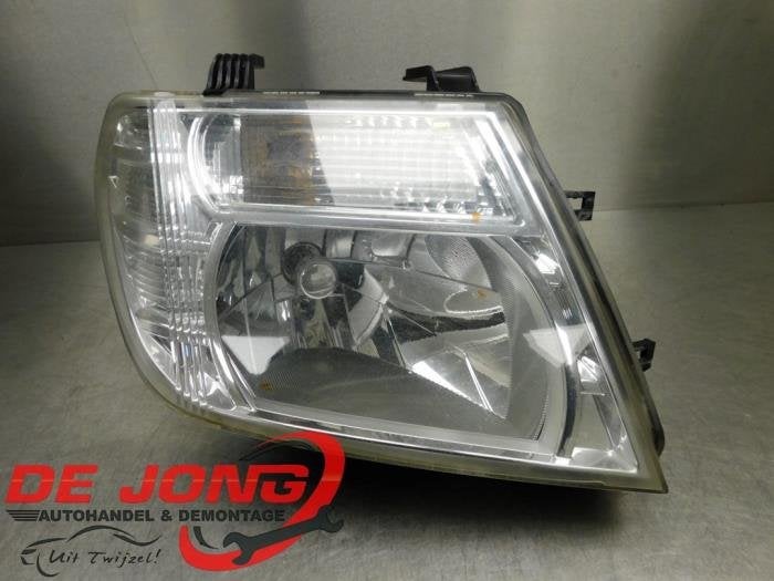 Phare droit d'un Nissan Navara, Autos : Pièces & Accessoires, Éclairage, Nissan, Utilisé, 3 mois de garantie, Enlèvement ou Envoi