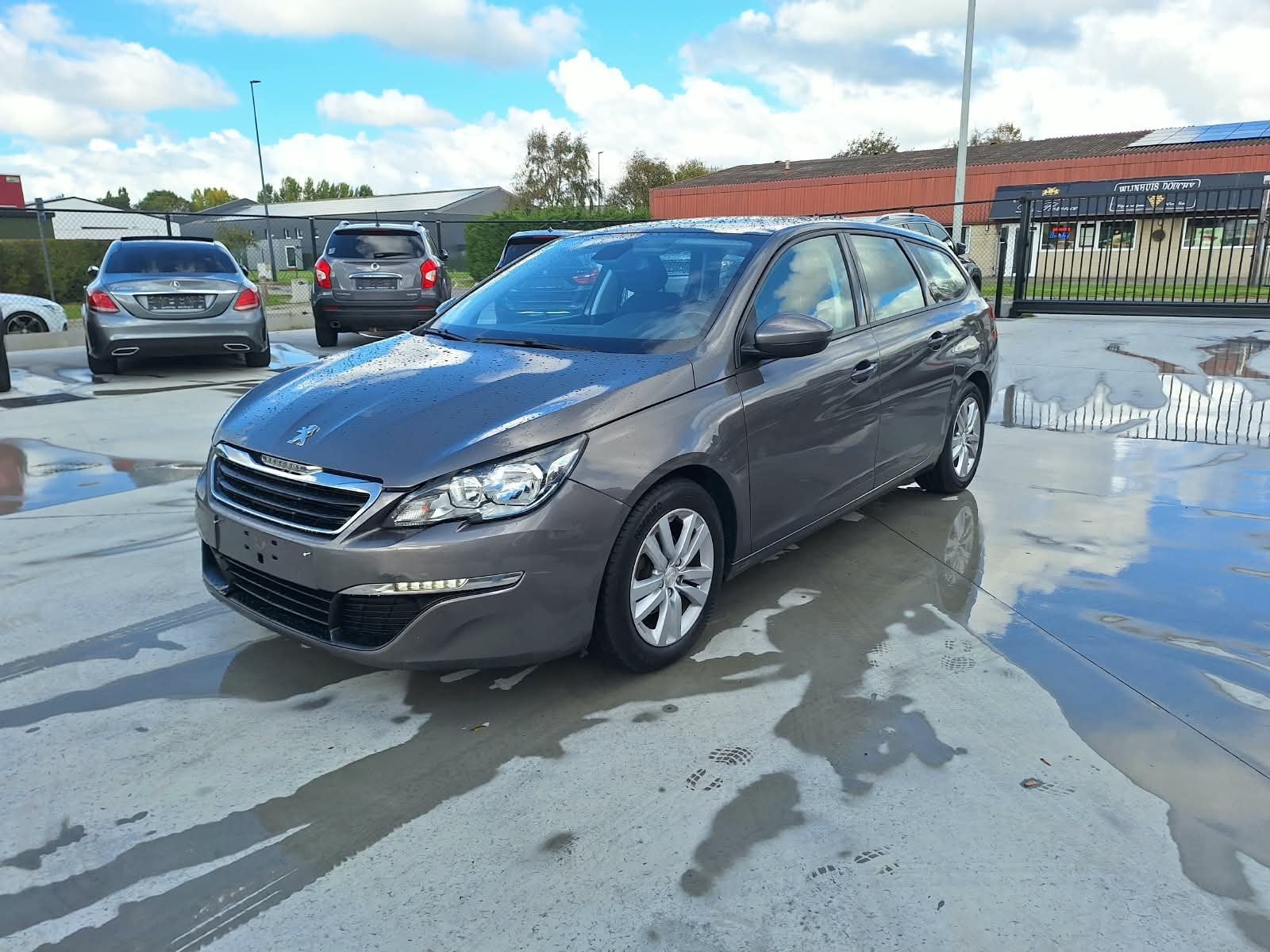Peugeot 308 SW 1.2i PureTech | Airco | Navigatie | Pano, Auto's, Gebruikt, Bedrijf, 5 deurs, Zilver of Grijs