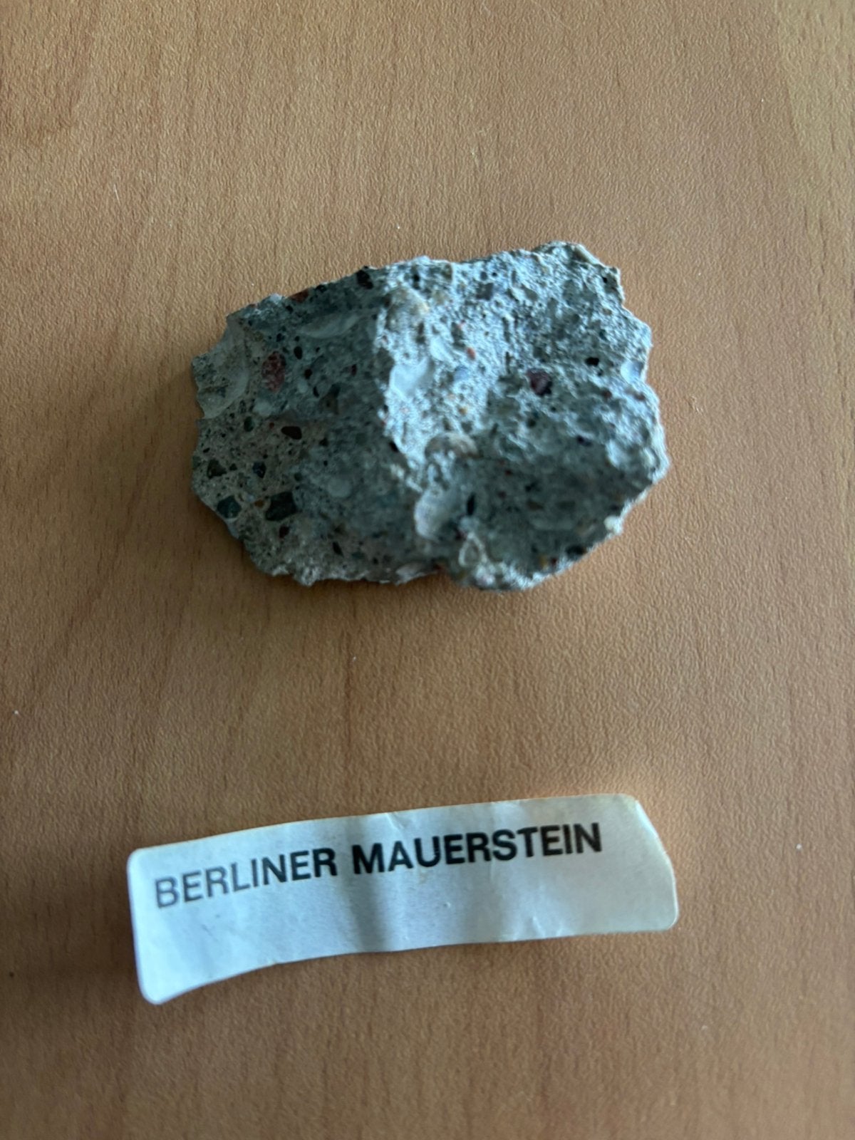 Stukje berlijnse muur, Ophalen