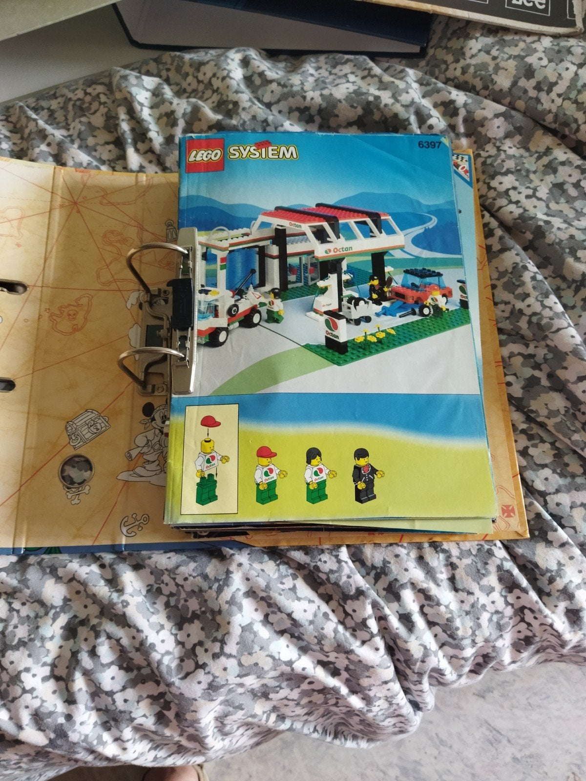 1 classeur contenant des fichiers explicatives lego, Enlèvement ou Envoi, Comme neuf