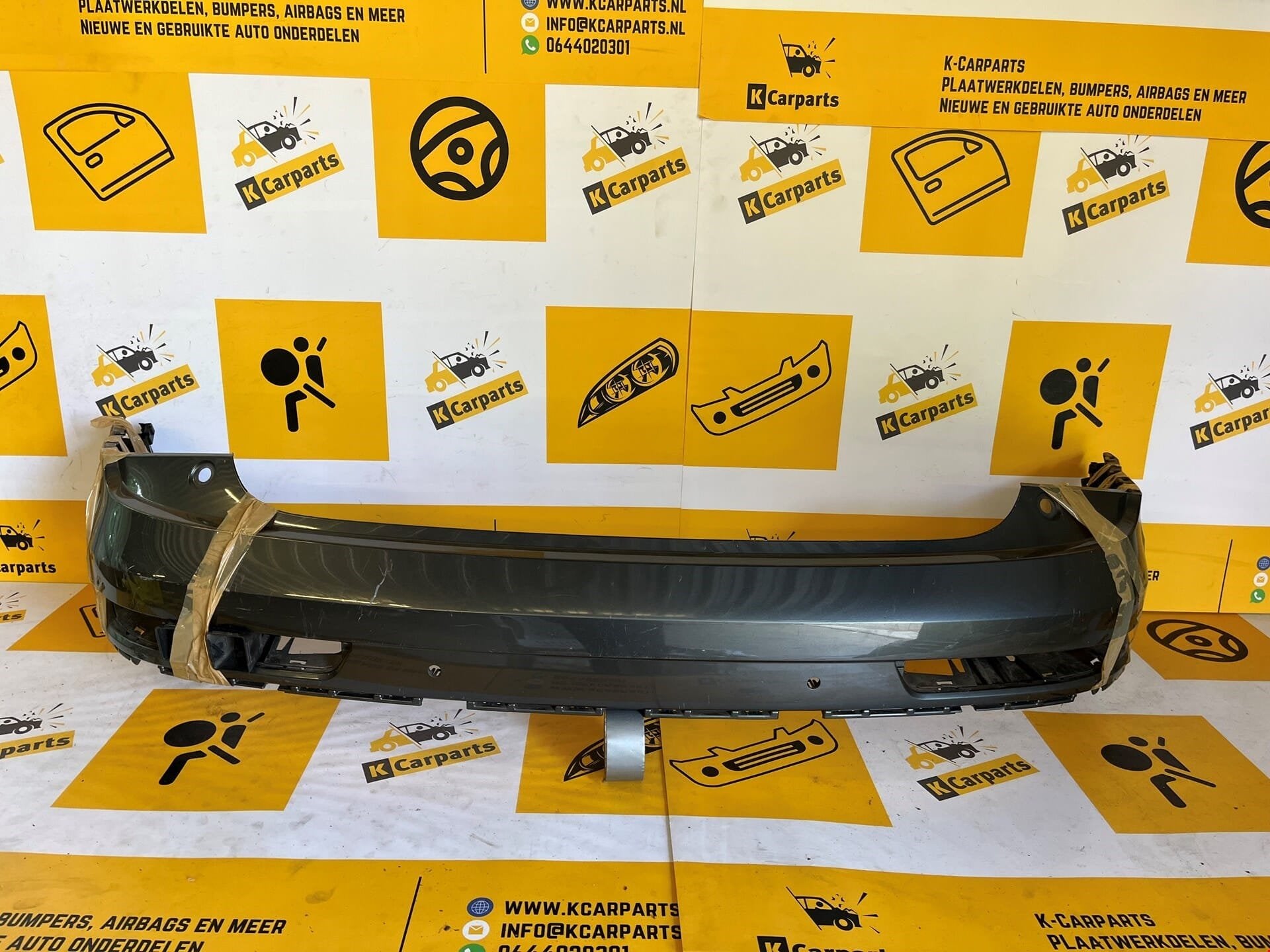 Achterbumper Q3 S-Line Facelift 2014-2018 PDC 8U0807385C, Arrière, Pare-chocs, AUDI AG, Auto-Union-Strasse 1
85045  Ingolstadt, DE
