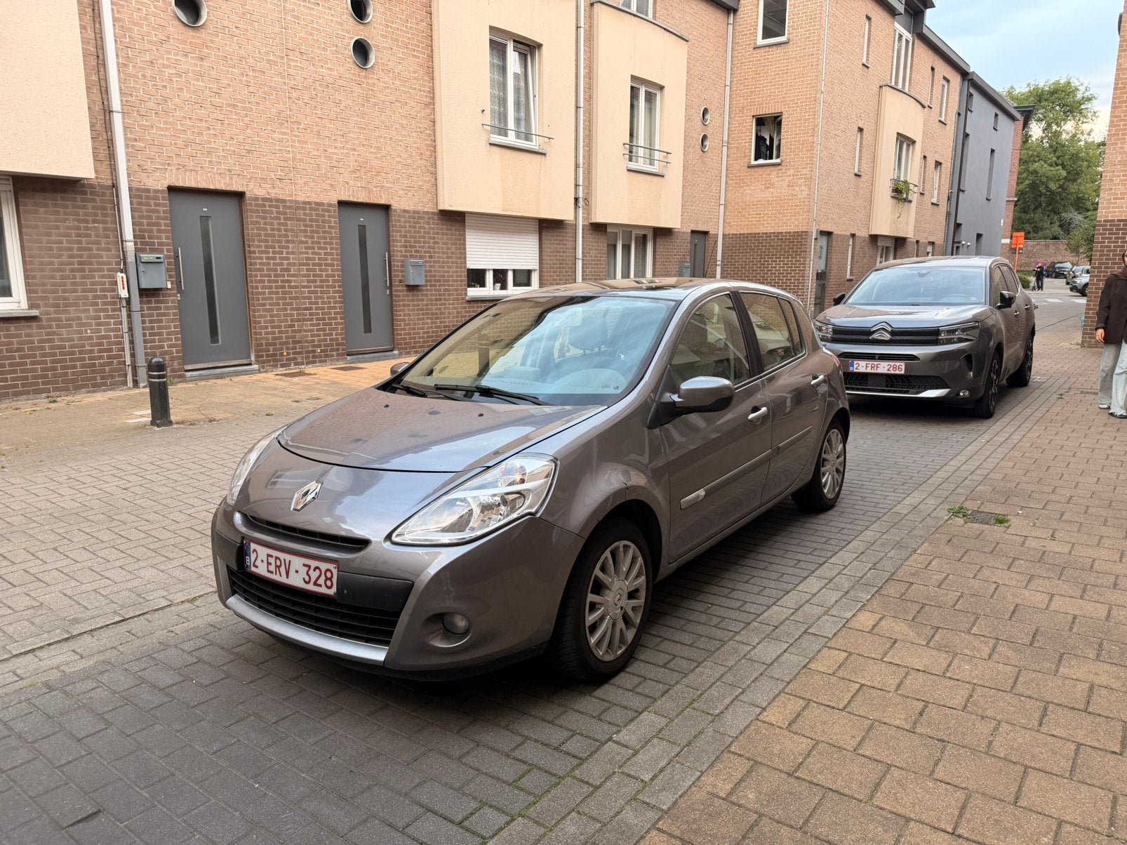Renault Clio 1.6 Euro 4, Auto's, 82 kW, Leder en Stof, Bedrijf, 5 zetels