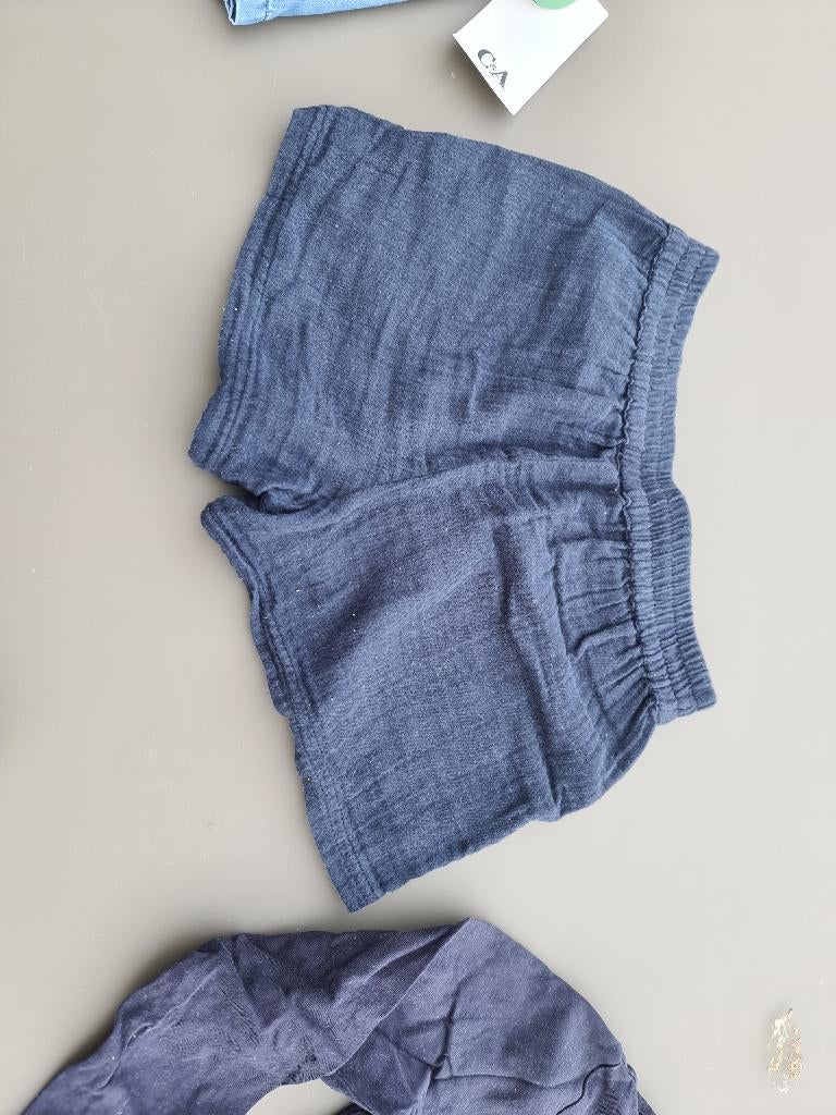 donker blauwe korte broek, Besties, 146, Enfants & Bébés, Vêtements enfant | Taille 146, Enlèvement, Comme neuf, Pantalon